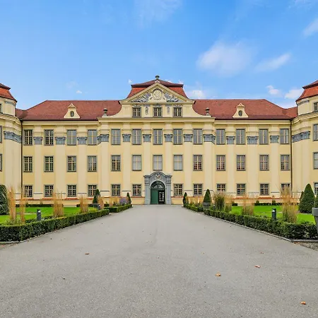 Apartmán Golden Poodle Luxusappartment Am Neuen Schloss Tettang *